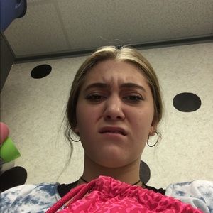 Meet your Posher, Ella